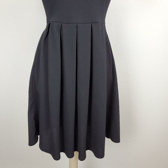 Lularoe amelia black size medium - Picture 7 of 7